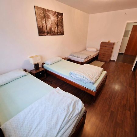 2-Zimmer Messe-Apartment Nbg-Langwasser 60Qm Norimberga Esterno foto